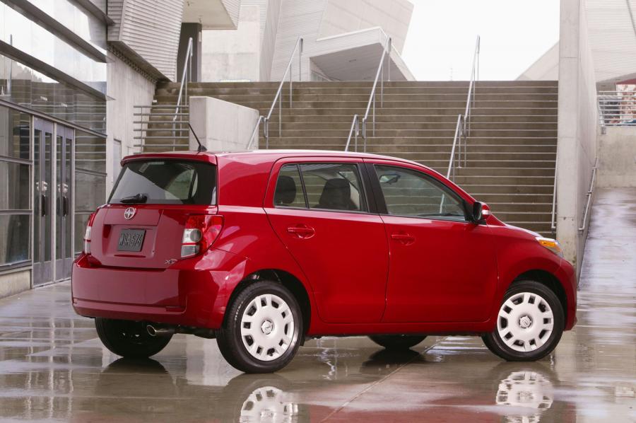  Scion xD 2007 года  (фото 101 из 113)